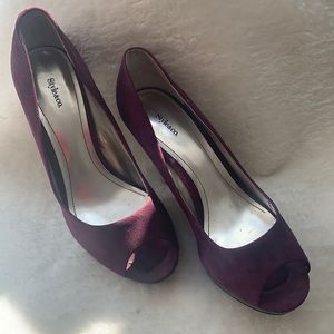 Super Cute Purple Suede heels